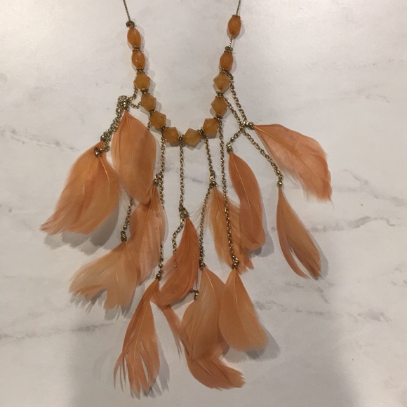 Coral feather necklace - Picture 2 of 3